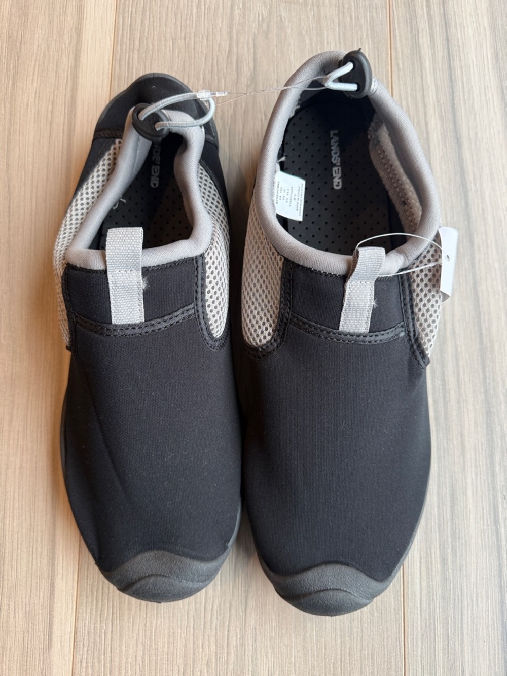 New Lands' End Men’s Black and Gray Slip-On Water Sneakers Size 11D